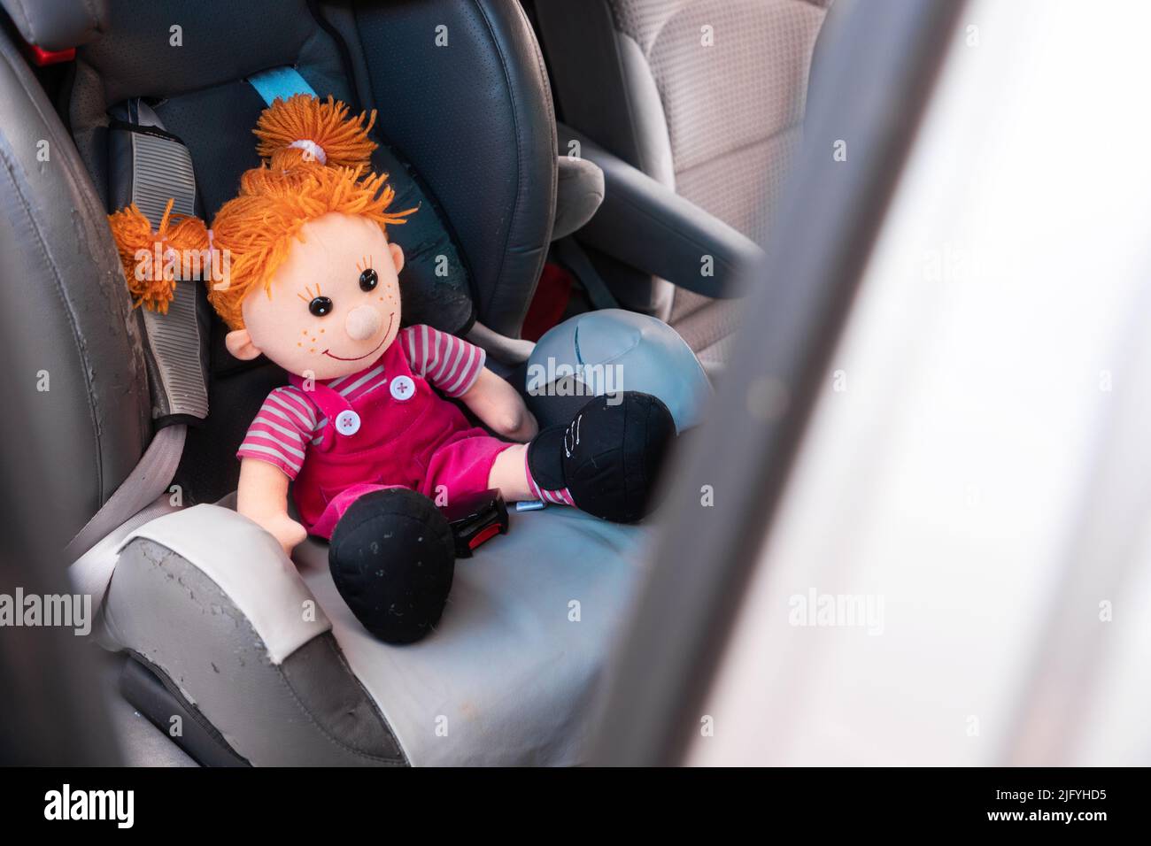 Children seatbelts -Fotos und -Bildmaterial in hoher Auflösung – Alamy