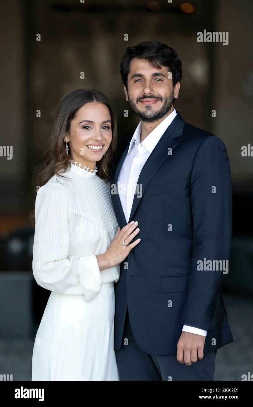 Prinzessin Iman bint Abdullah II. Und Herr Jameel Alexander Thermiotis verlobt am 05. Juli 2022 in Amman in Anwesenheit von König Abdullah II. Und Königin Rania Al Abdullah, Kronprinz Al Hussein bin Abdullah II., Prinz Hashem bin Abdullah II. Und Prinzessin Salma bint Abdullah II. Foto: Royal Hashemite Court / Albert Nieboer / Niederlande OUT / Point de Vue OUT Stockfoto