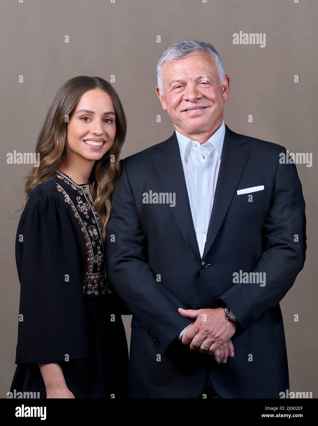 Prinzessin Iman bint Abdullah II. Und Herr Jameel Alexander Thermiotis verlobt am 05. Juli 2022 in Amman in Anwesenheit von König Abdullah II. Und Königin Rania Al Abdullah, Kronprinz Al Hussein bin Abdullah II., Prinz Hashem bin Abdullah II. Und Prinzessin Salma bint Abdullah II. Foto: Royal Hashemite Court / Albert Nieboer / Niederlande OUT / Point de Vue OUT Stockfoto