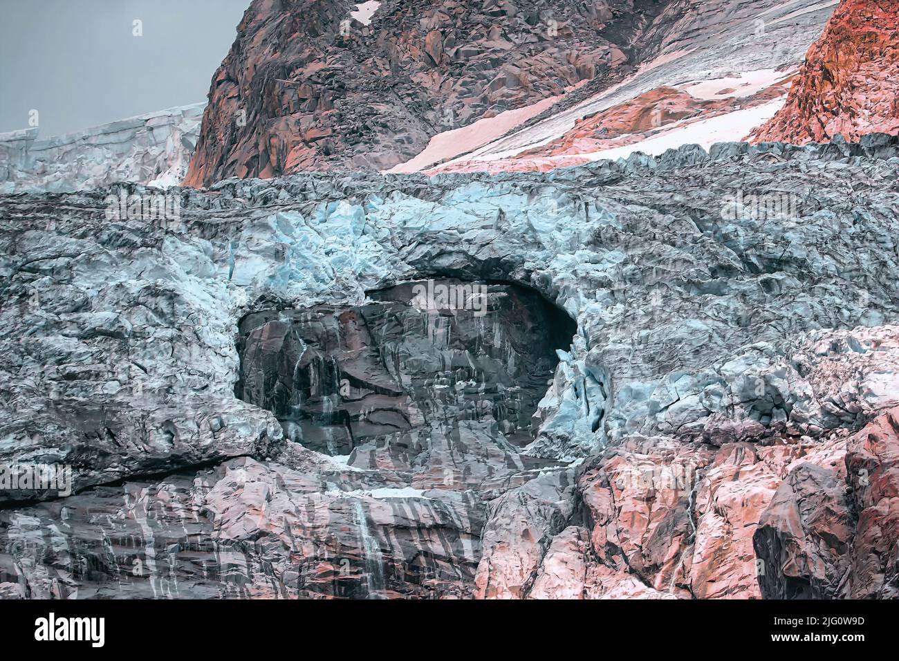 Einsturzgefahr durch den Gletscher Planpincieux auf der italienischen Seite des Mont-Blanc-Massivs Stockfoto