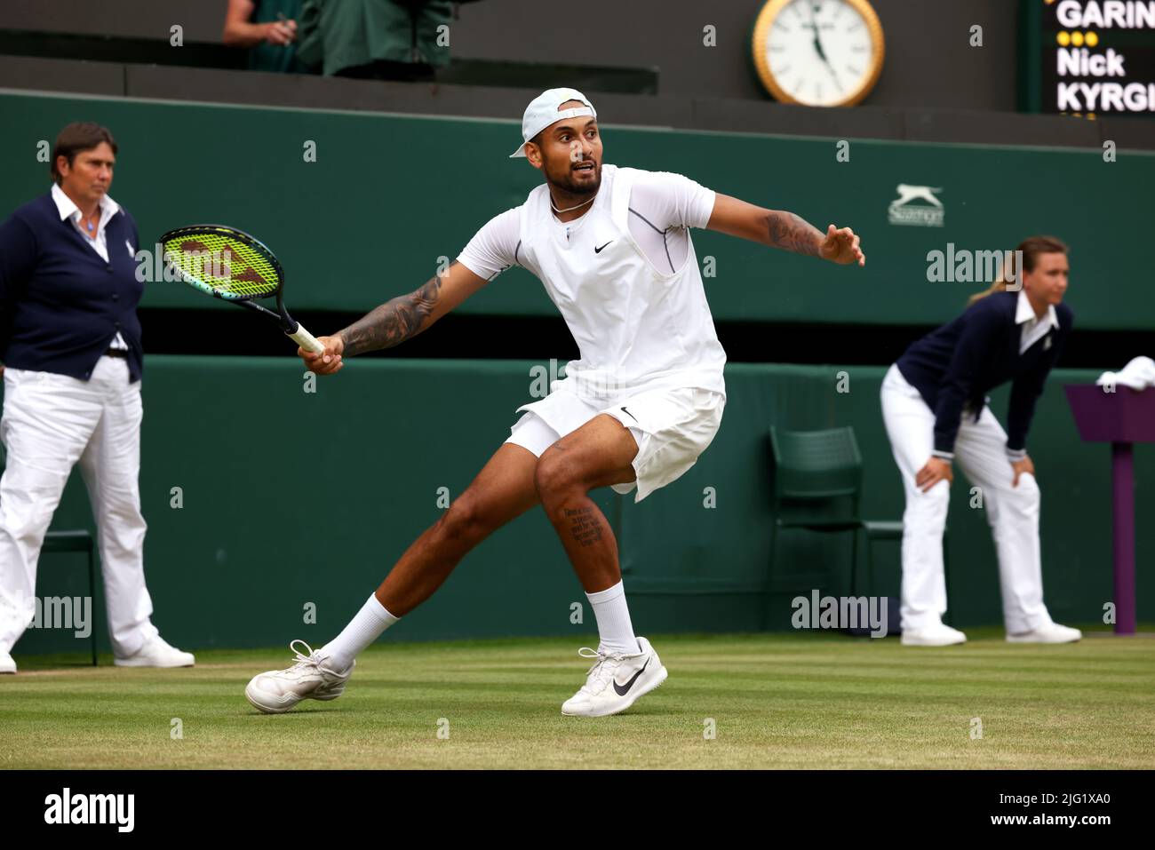 Alle, Großbritannien. 6.. Juli 2022. Lawn Tennis Club, Wimbledon, London, Großbritannien: Der Australier Nick Kyrgios hat heute in Wimbledon sein Viertelfinale gegen Cristian Garin geschlagen. Quelle: Adam Stoltman/Alamy Live News Stockfoto