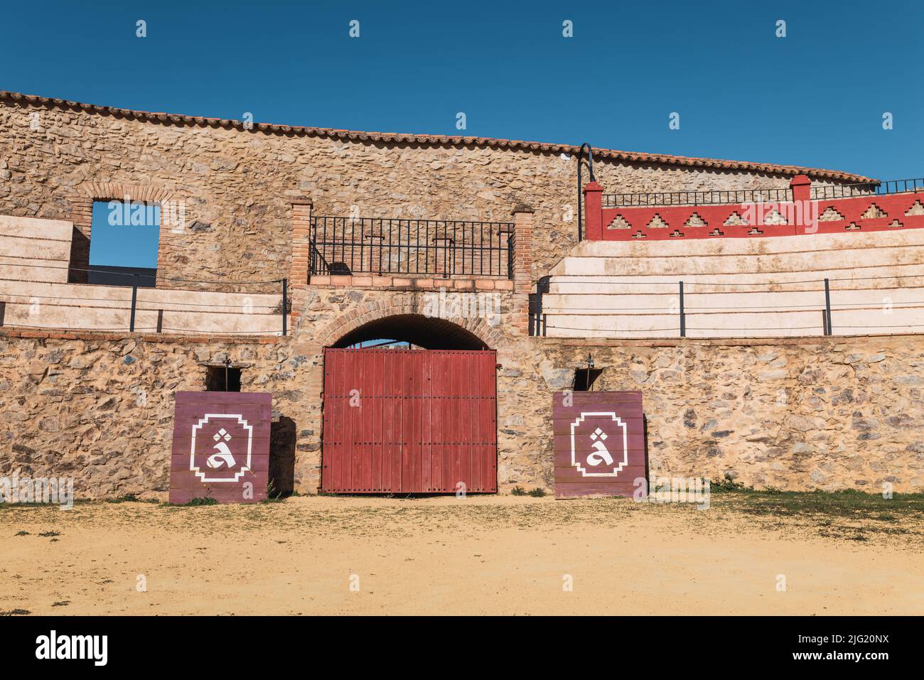Alte Stierkampfarena in Almonaster la Real, Huelva, Spanien Stockfoto Alte Stierkampfarena in Almonaster la Real, Huelva, Spanien Stockfoto