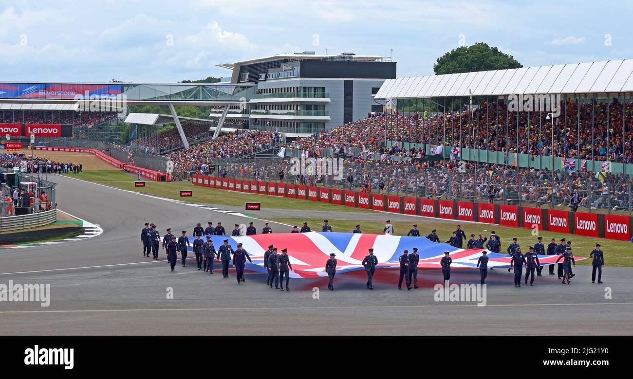 Einführung in den britischen Grand Prix F1, Bands und Nationalhymne, Silverstone Circuit, Silverstone, Towcester, Northamptonshire, England, Großbritannien, NN12 8T Stockfoto