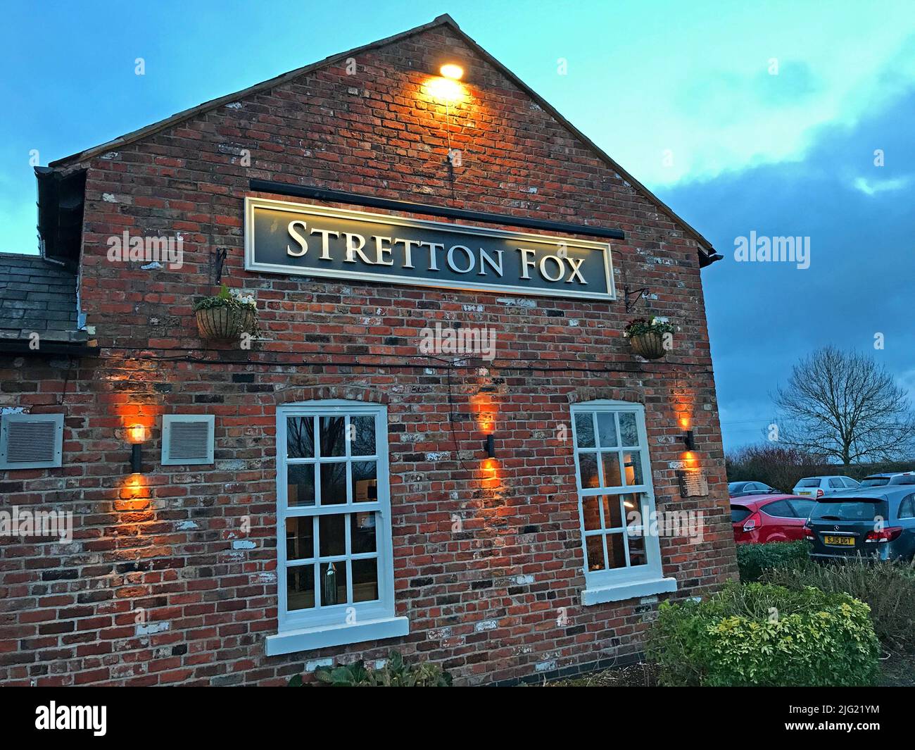 Stretton Fox Pub, Spark Hall Close, Stretton, Warrington, Cheshire, ENGLAND, GROSSBRITANNIEN, WA4 4NU Stockfoto