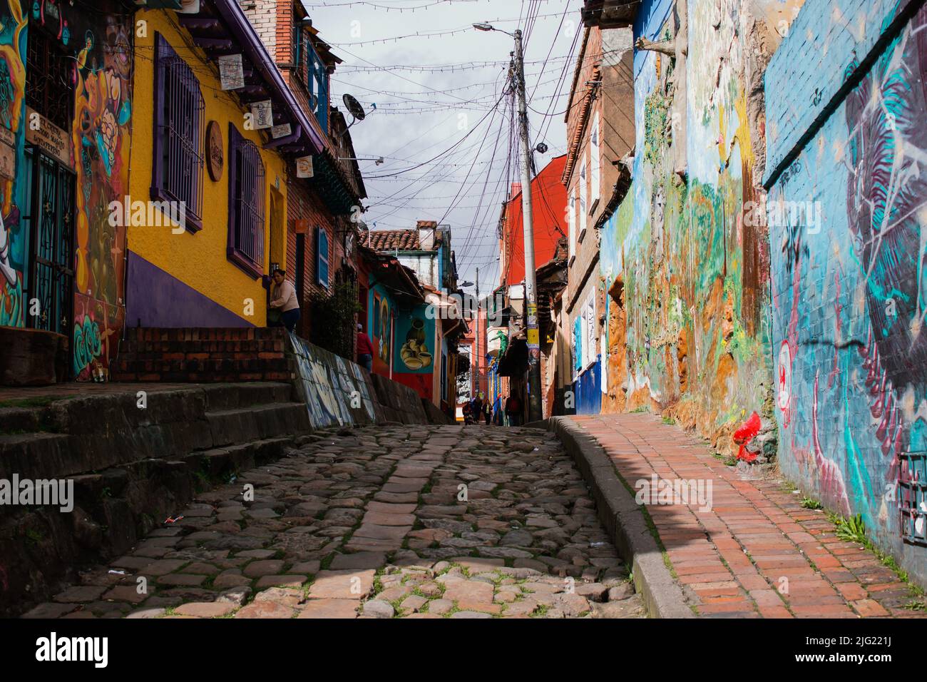 Chorro de Quevedo Platz, Erholungsort im Kolonialviertel La Candelaria, Bogotá Kolumbien 6. Juni 2022 Stockfoto