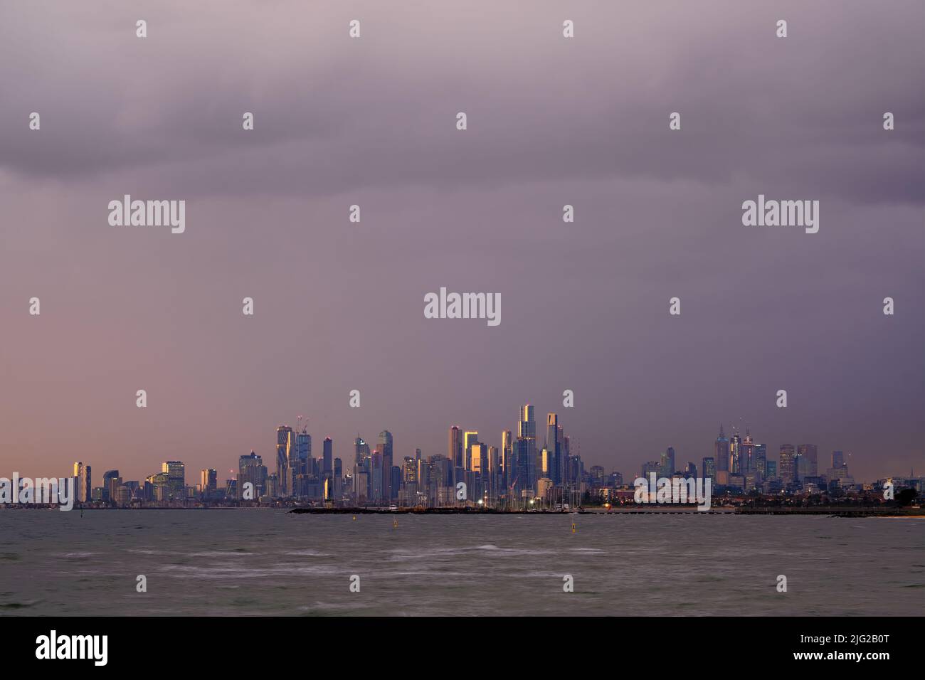 An Der Linken Ampel In Melbourne Stockfoto