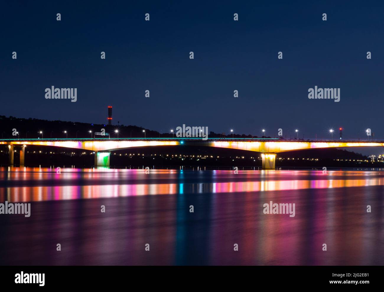 Die Brücke in seoul bietet einen Blick auf die Nacht der Superlative. Stockfoto