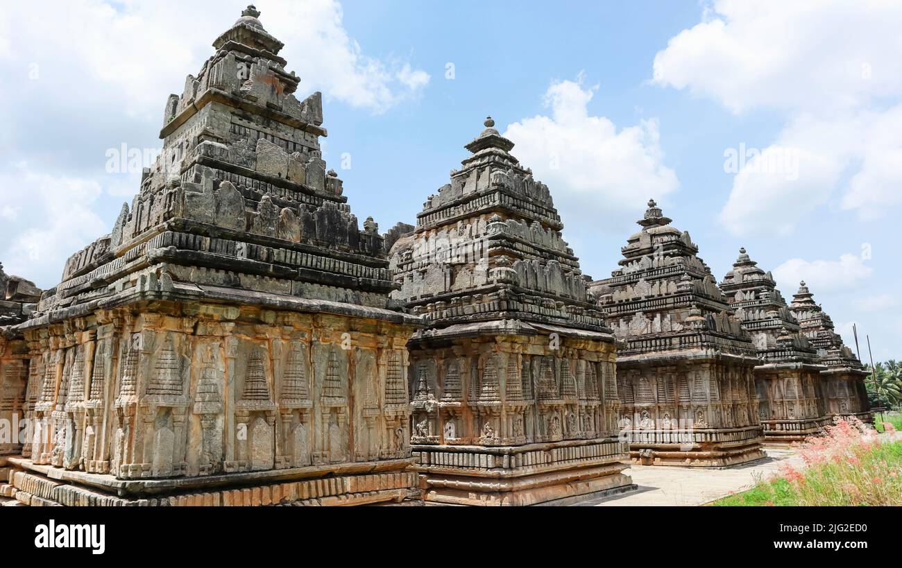 Fünf Schreine des Panchalingeshwara-Tempels, Govindanahalli, Mandya-Bezirk, Karnataka, Indien. Govindanahalli, Mandya District, Karnataka, Indien. Pancha Stockfoto