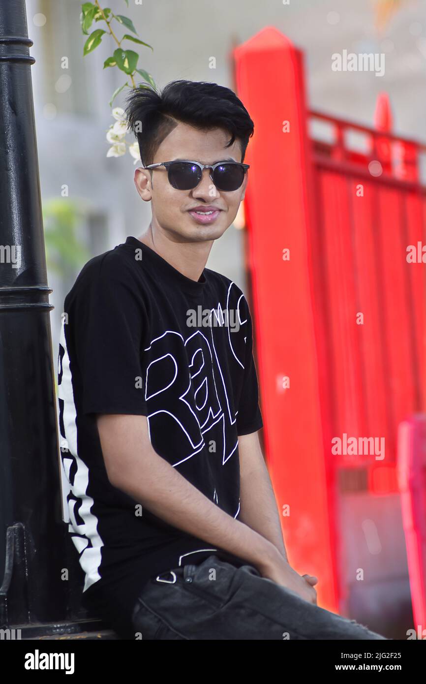 Smart boy bild -Fotos und -Bildmaterial in hoher Auflösung – Alamy