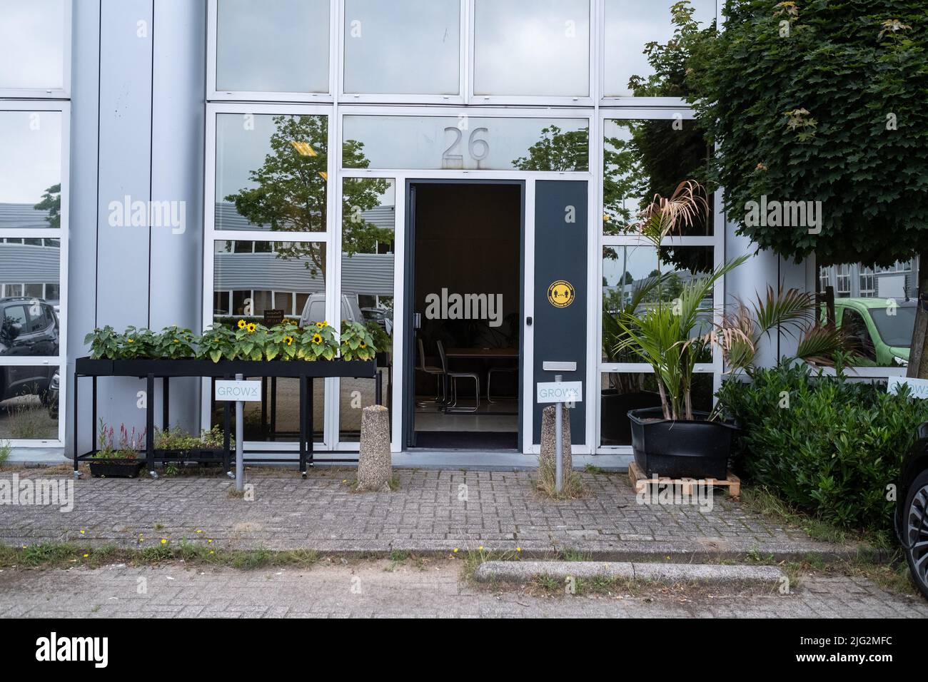 Niederlande, Amsterdam am 20210713. Bericht über gemeinsame Gärten