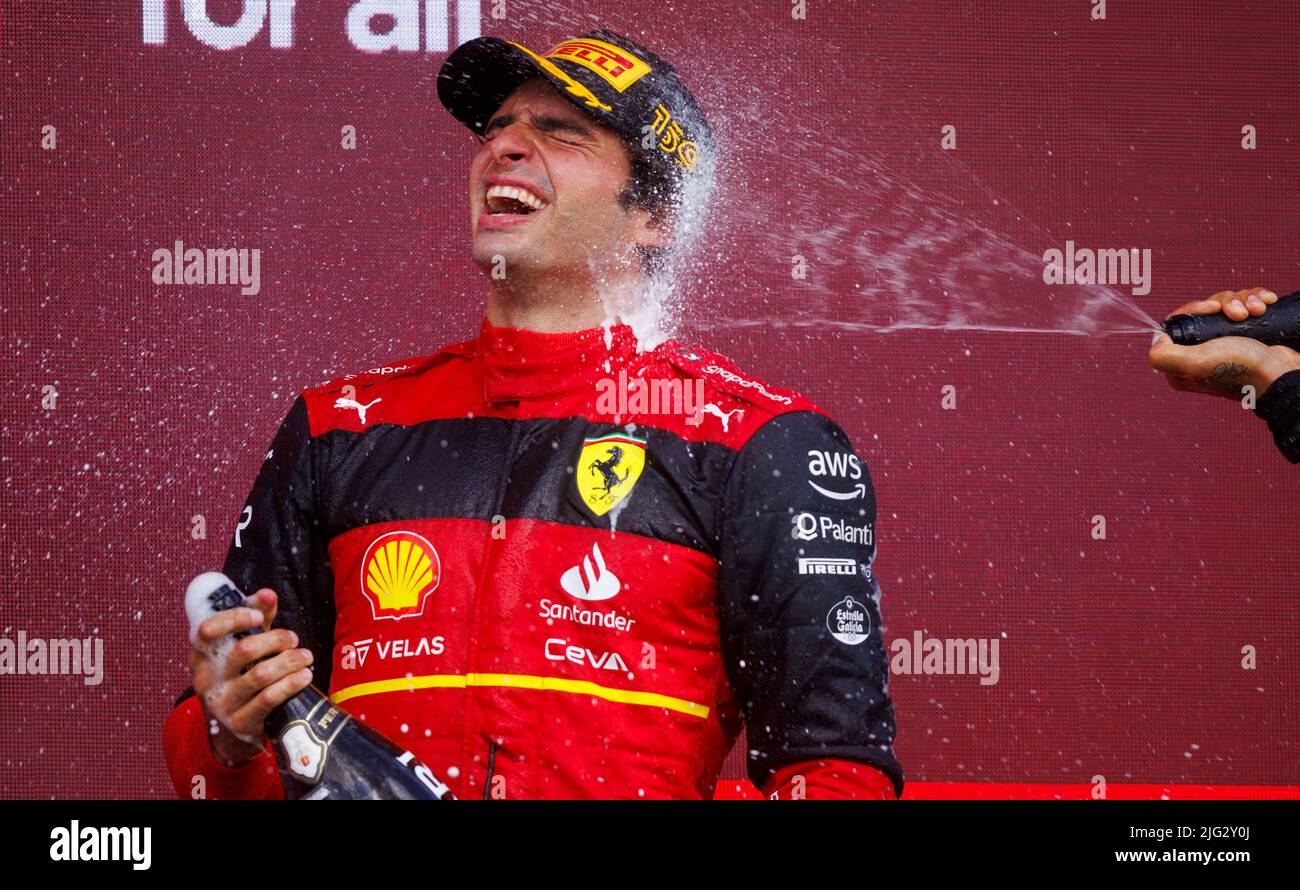 Carlos Sainz feiert seinen ersten Grand Prix von F1 auf dem Podium beim Grand Prix von Großbritannien F1. Carlos Sainz gewinnt sein erstes Rennen F1 beim Br Stockfoto