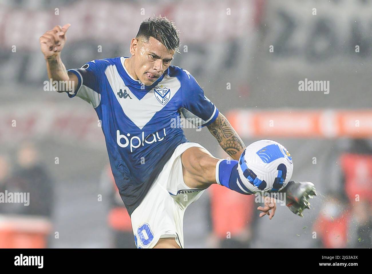 Buenos Aires, Argentinien. 06.. Juli 2022. Walter Bou von Velez in Aktion während der Copa Libertadores Runde von sechzehn Sekunden-Spiel zwischen Velez und River Plate 2022 im Estadio Monumental Antonio Vespucio Liberti. Endergebnis; River Plate 0:0 Velez Sarsfield. Velez gewann die Serie. (Foto: Manuel Cortina/SOPA Images/Sipa USA) Quelle: SIPA USA/Alamy Live News Stockfoto