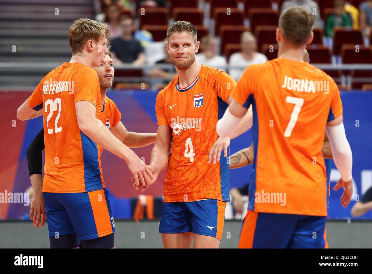 Gdañsk, 06.07.2022. Zawodnik reprezentacji Holandii Thijs Ter Horst (C) podczas meczu siatkarskiej Ligi Narodów z Chinami w Gdañsku, 6 bm. (js) PAP/Jan Dzban Stockfoto