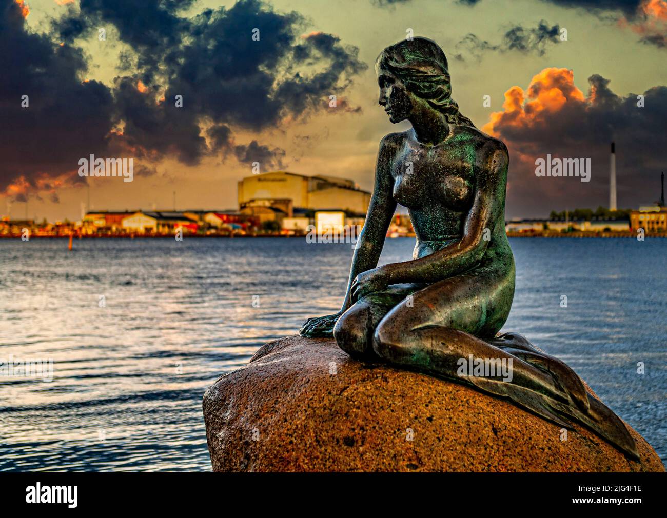 Dänemark Kopenhagen die Statue der Kleinen Meerjungfrau, inspiriert von Andersens Märchen Stockfoto