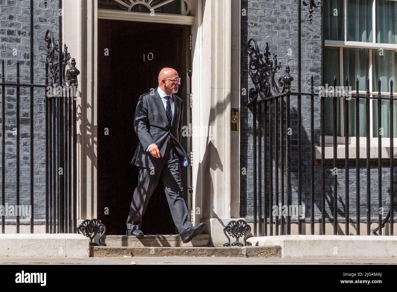 Downing Street, London, Großbritannien. 7.. Juli 2022. Die Minister nehmen an der ersten Kabinettssitzung in der Downing Street 10 Teil, seit Premierminister Boris Johnson heute früh zurückgetreten ist. Der Abgeordnete RT Hon Nadhim Zahawi, Schatzkanzler. Amanda Rose/Alamy Live News Stockfoto