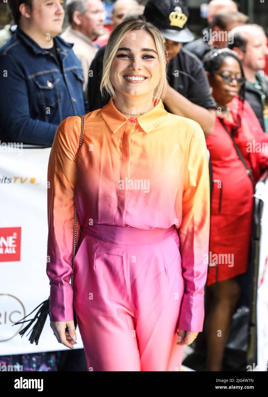 London, Großbritannien. 06.. Juli 2022. Sian Welby kommt für die TRIC Awards 2022 im Grosvenor House Hotel in London an. (Foto von Brett Cove/SOPA Images/Sipa USA) Quelle: SIPA USA/Alamy Live News Stockfoto