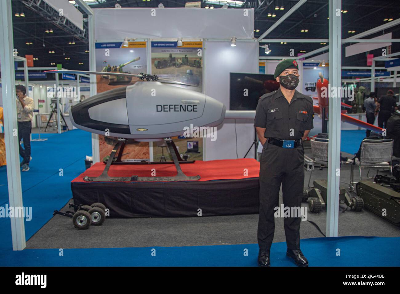 Kalkutta, Indien. 07.. Juli 2022. „East Tech 2022“ begann heute im Bishwa Bangla Mela Prangan, Kalkutta. Die zweitägige Veranstaltung (07-08. Juli) wird mit dem Ziel organisiert, Eastern Command bei der Bewältigung seiner operativen Herausforderungen zu unterstützen, indem zeitgenössische indigene Technologien integriert werden. Die Veranstaltung wurde von LT Gen RP Kalita, UYSM, AVSM, VSM, Armeekommandant, EasternCommand. Auf die Einweihung folgte eine Schlüsselanmerkung der CDR-Armee, Eastern Command. (Foto: Sudip Chanda/Pacific Press/Sipa USA) Quelle: SIPA USA/Alamy Live News Stockfoto