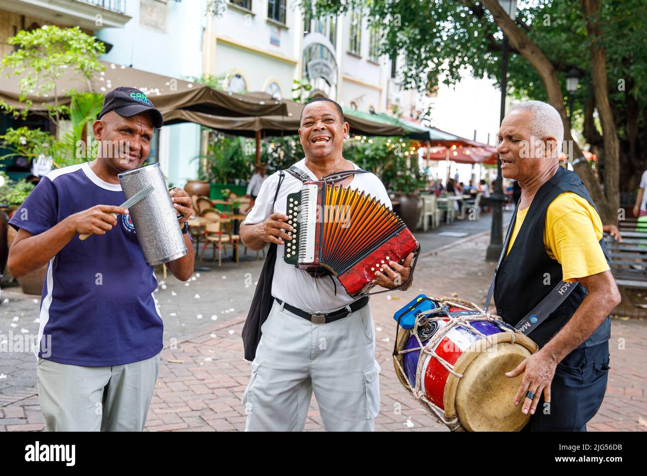 30.06.2022 Straßenmusiker in der Dominikanischen Republik. Santo Domingo Columbus Park, Kolonialzone. Stockfoto