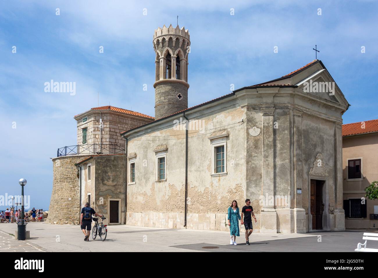 Leuchtturm Punta und Kirche St. Clement, Piranski svetilnik, Piran (Pirano), Slowenisches Istrien, Slowenien Stockfoto