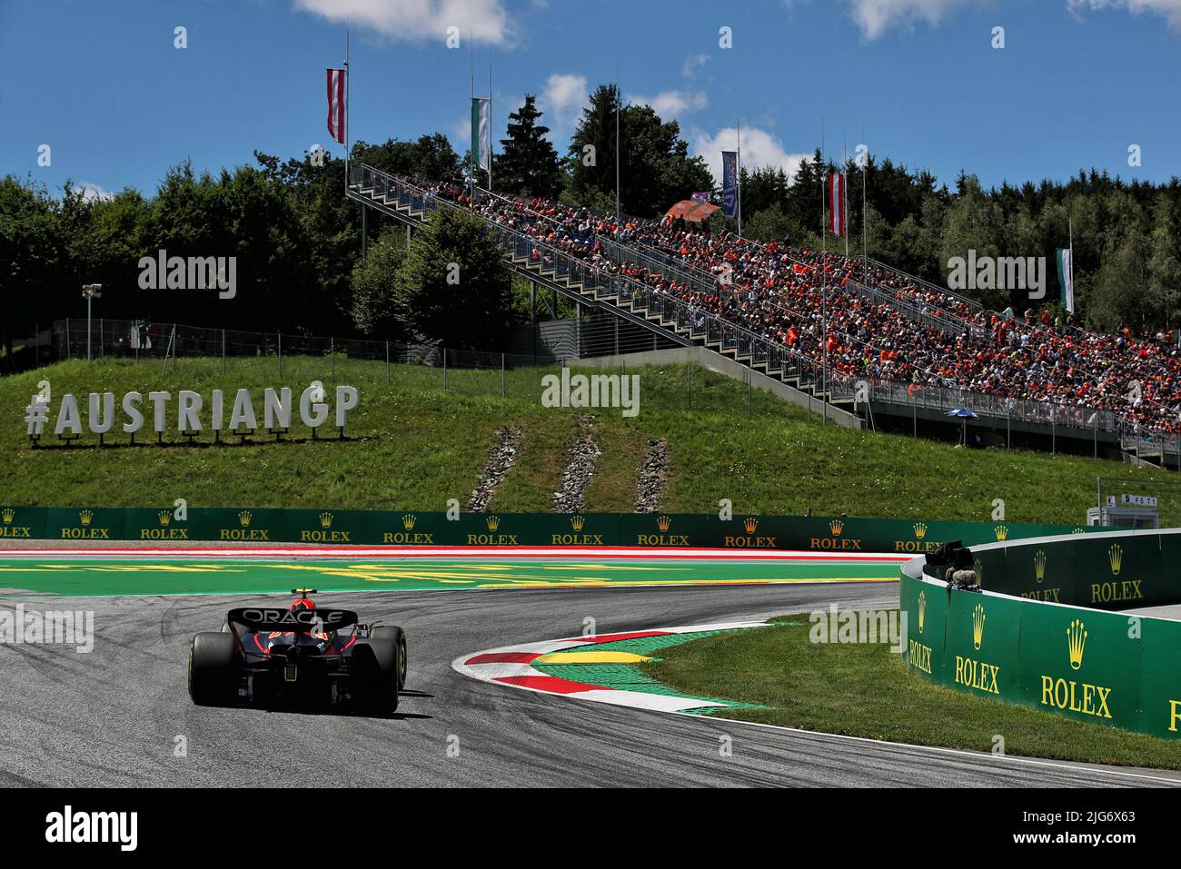 Spielberg, Österreich. 08.. Juli 2022. Sergio Perez (MEX) Red Bull Racing RB18. Großer Preis von Österreich, Freitag, 8.. Juli 2022. Spielberg, Österreich. Kredit: James Moy/Alamy Live Nachrichten Gutschrift: James Moy/Alamy Live Nachrichten Stockfoto