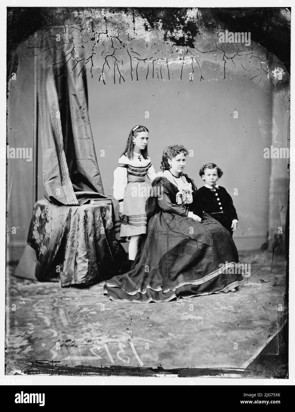 Frau John A. Logan und Kinder, zwischen 1860 und 1875. Stockfoto