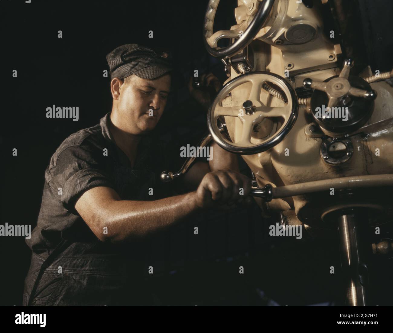 Mechanische Betreiber am Kessel Teile, Combustion Engineering Co., Chattanooga, Tenn. Stockfoto