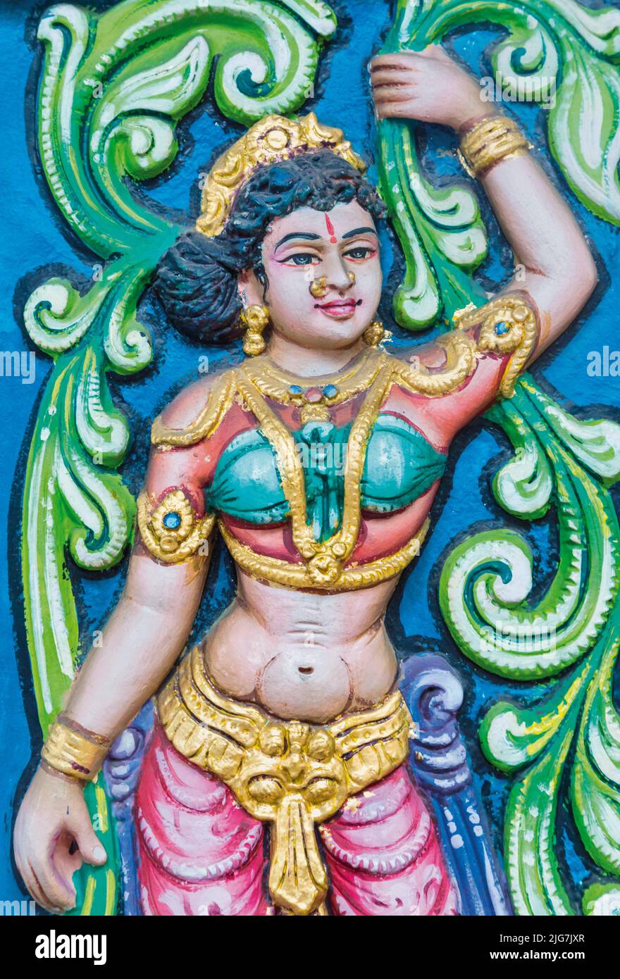 Weibliche Figur im hinduistischen Sri Srinivasa Perumal Tempel oder Sri Perumal Tempel, Republik Singapur. Stockfoto