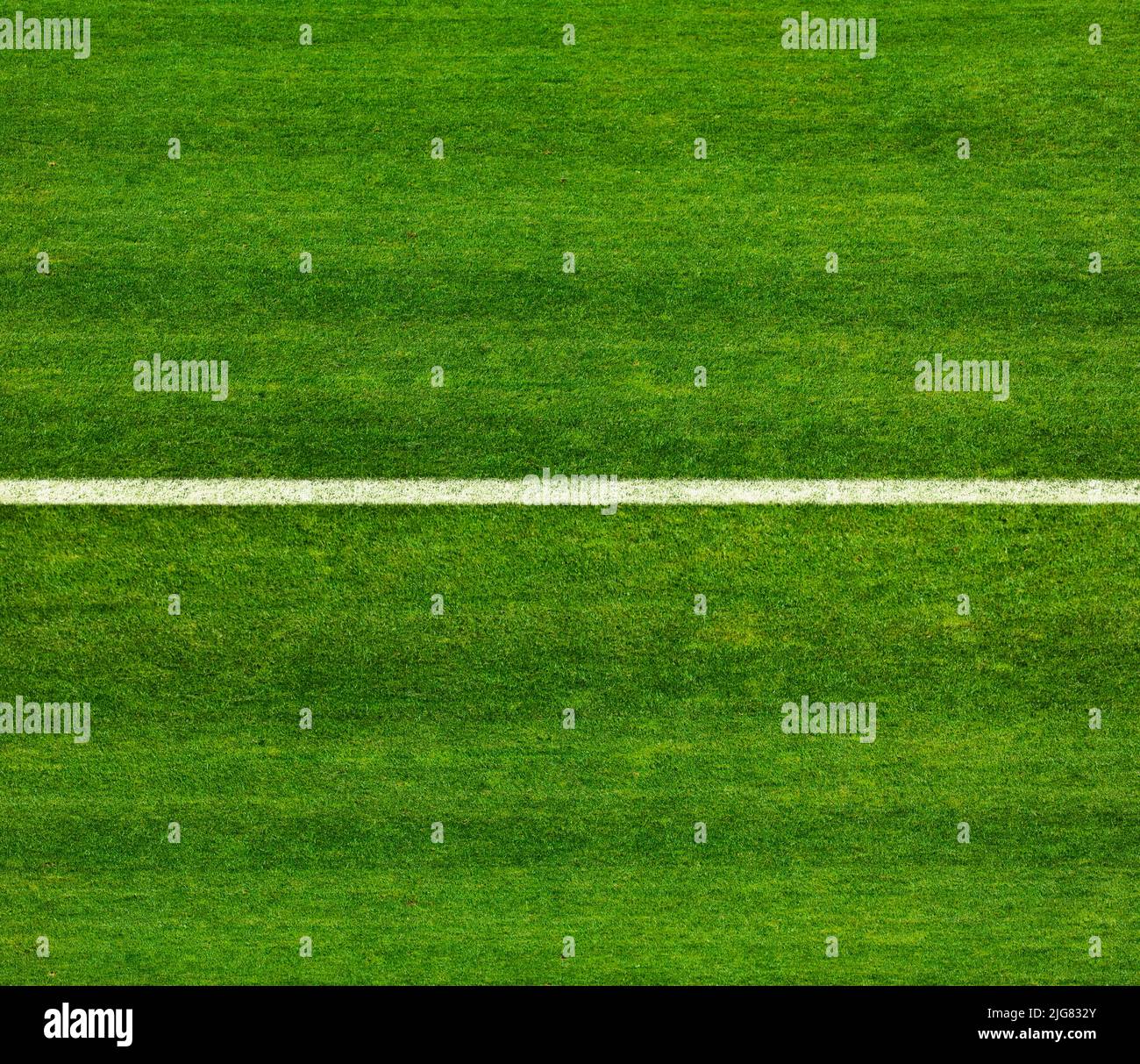 Linie auf einem Fußballfeld von oben fotografiert Stockfoto