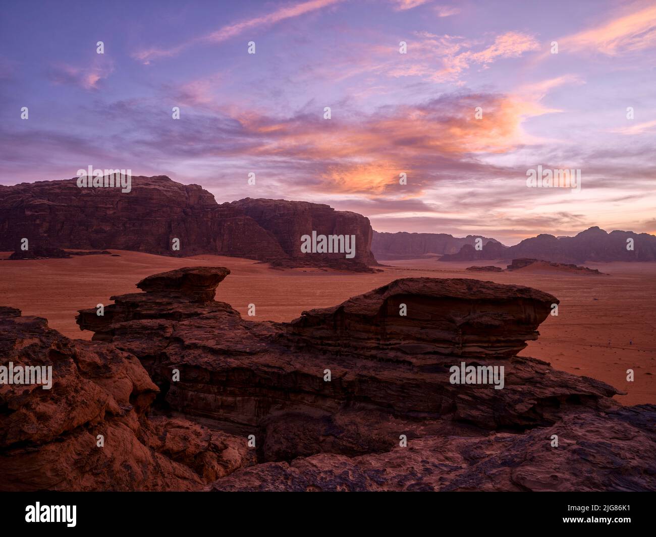 Unterwegs in Wadi Rum, Jordanien. Stockfoto