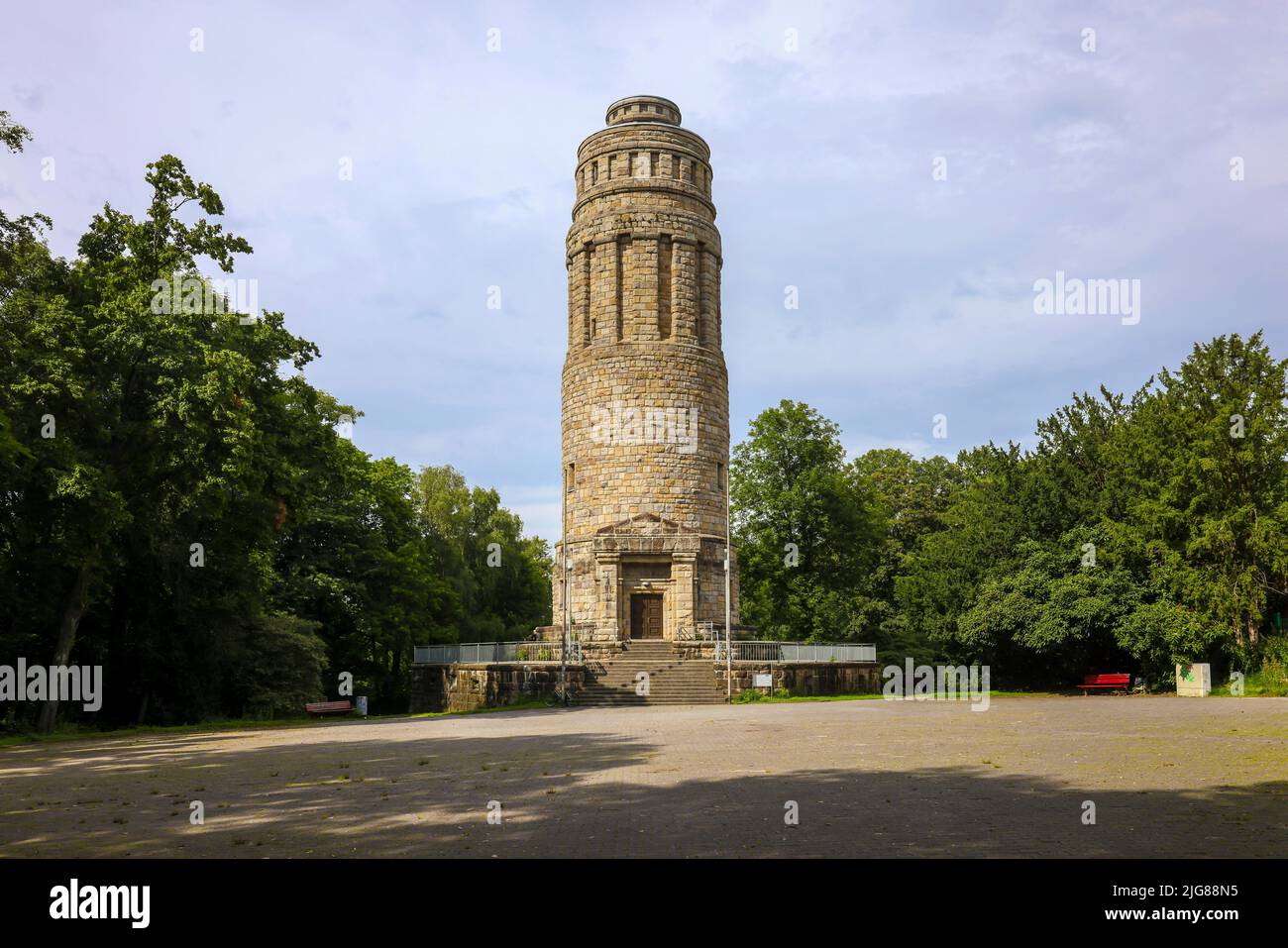 Stadtpark Bochum mit Bismarckturm, Bochum, Nordrhein-Westfalen, Deutschland Stockfoto