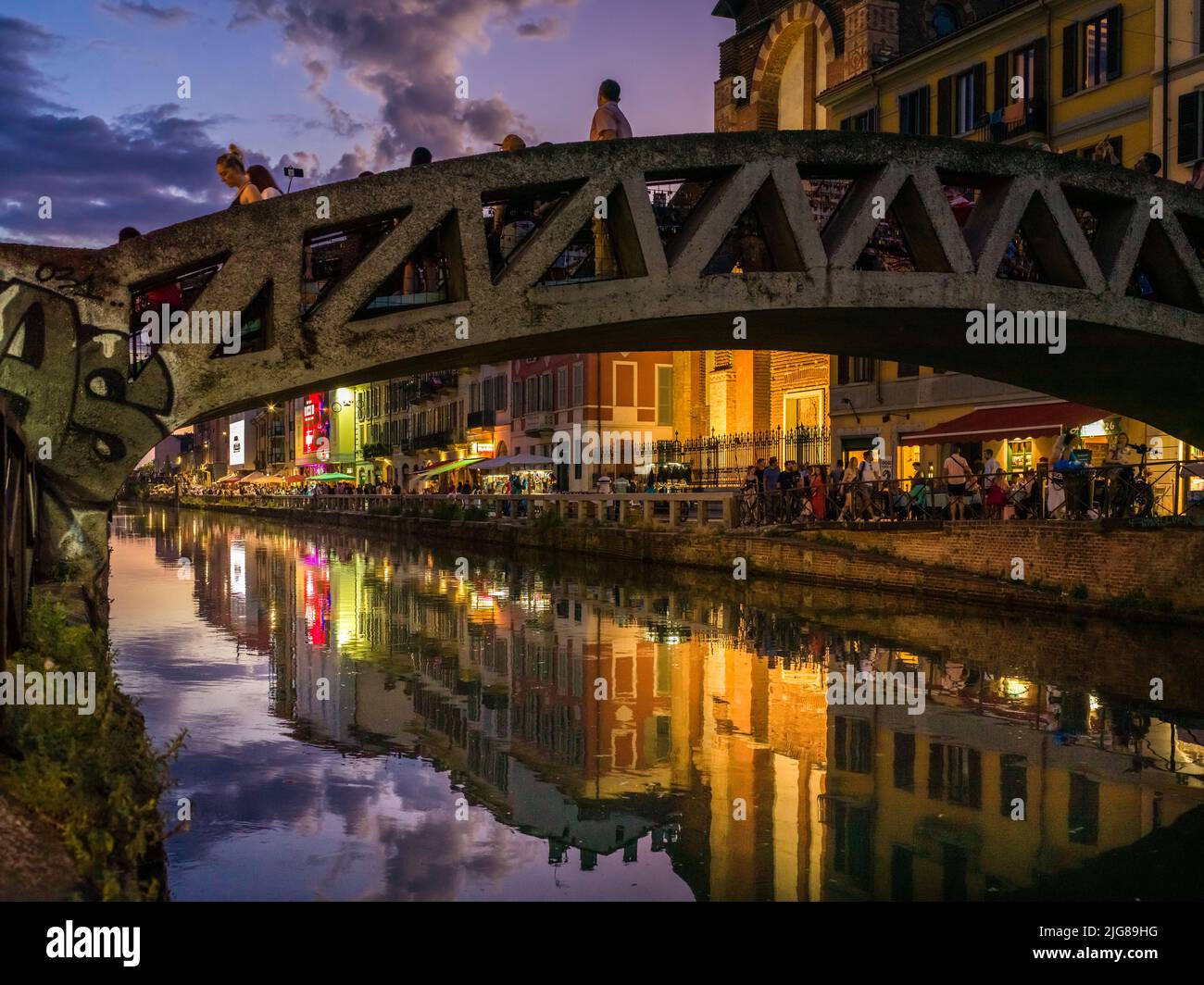 Italien, Mailand, Nachtleben, Navigli, Abendglühen Stockfoto