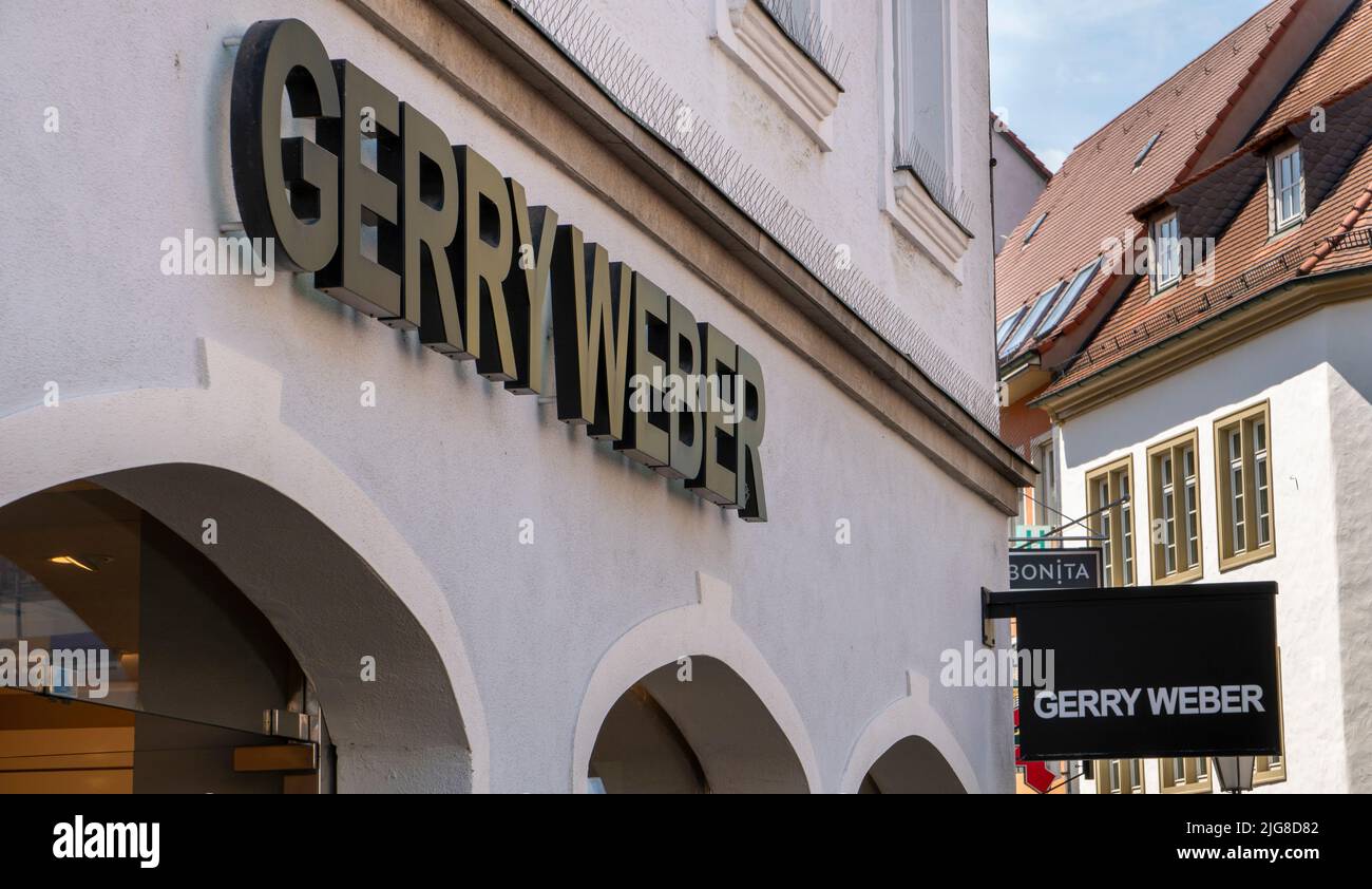 Einzelhandelsgeschäft des Textilunternehmens Gerry Weber in Kitzingen, Unterfranken. Stockfoto