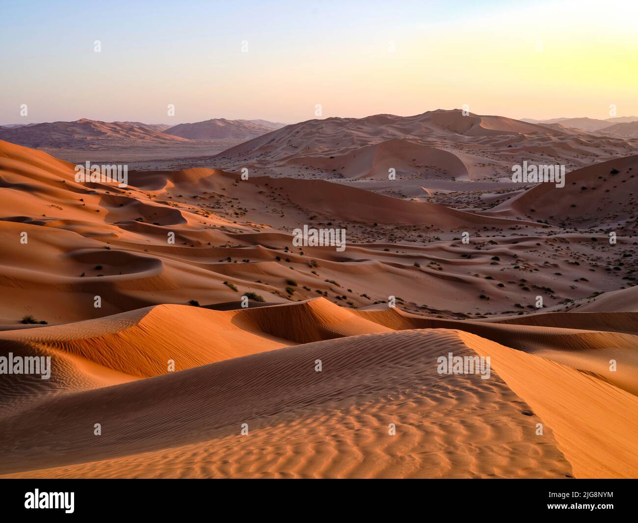 Unterwegs in den Dünen des Rub-al-Khali, Oman. Stockfoto