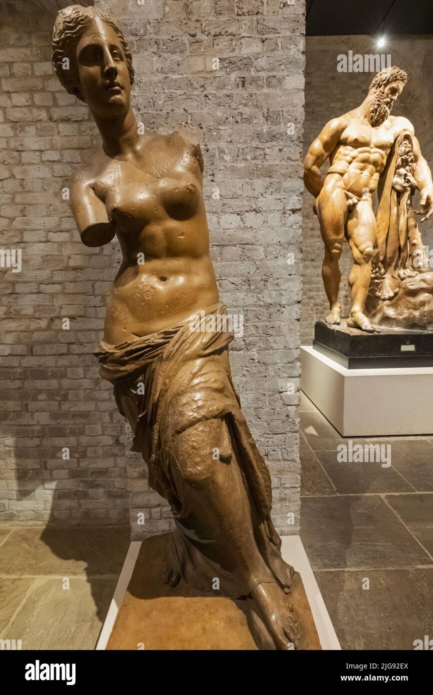 England, London, Piccadilly, Royal Academy of Arts, Ausstellung einer Gipsstatue der Venus von Milo Stockfoto