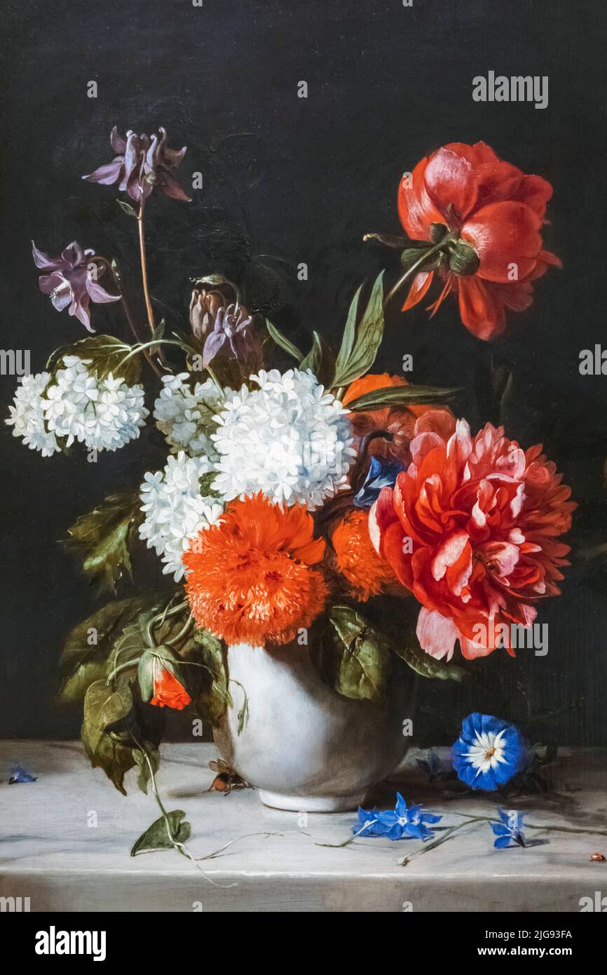 Gemälde mit dem Titel „Blumen in einer weißen Steinvase“ des niederländischen Künstlers Dirck de Bray datiert 1671 Stockfoto