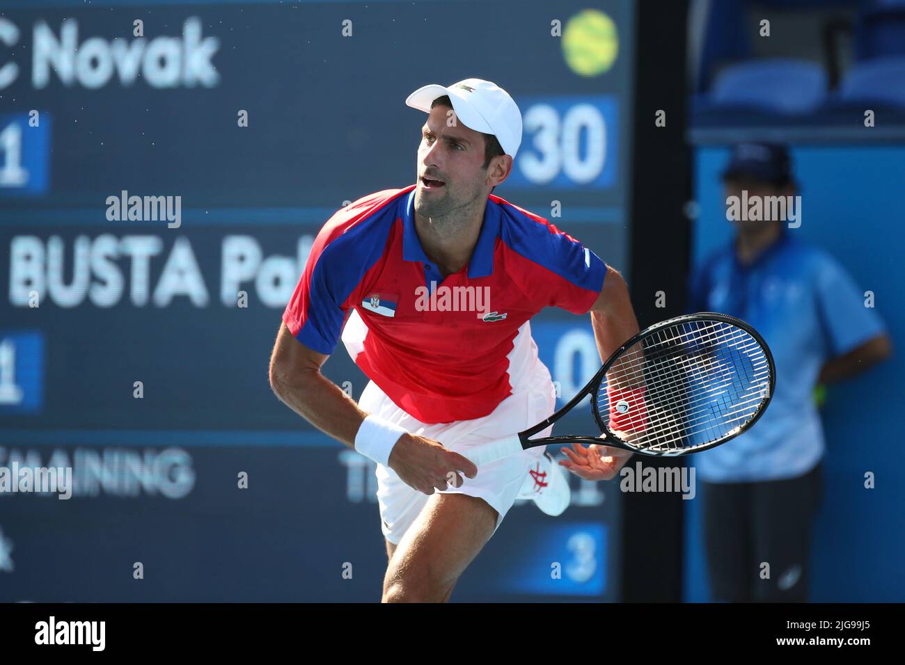 31.. JULI 2021 - TOKIO, JAPAN: Novak Djokovic aus Serbien ist während des Tennis Men's Singles Bronze Medal Match bei den Olympischen Spielen in Tokio 2020 in Aktion Stockfoto