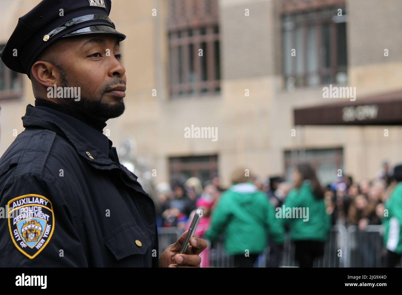 Sicherheit bei der Macy's Thanksgiving Day Parade, NYC, USA Stockfoto