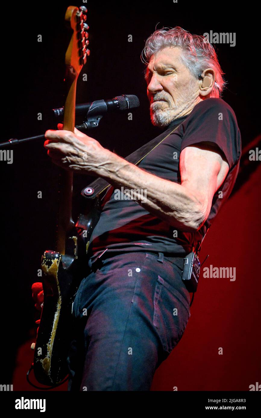 8. Juli 2022, Toronto, Ontario, Kanada: Englischer Musiker, Roger Waters, Singer-Songwriter, Komponist und Mitbegründer der progressiven Rockband Pink Floyd, spielte eine ausverkaufte Show in der Scotiabank Arena in Toronto. Im Bild: ROGER WATERS (Bild: © Angel Marchini/ZUMA Press Wire) Stockfoto