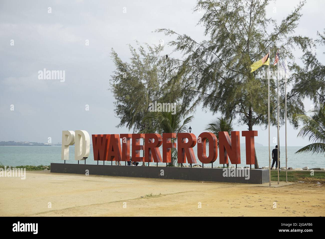 Schilder für PD am Wasser in Port Dickson, Malaysia Stockfoto