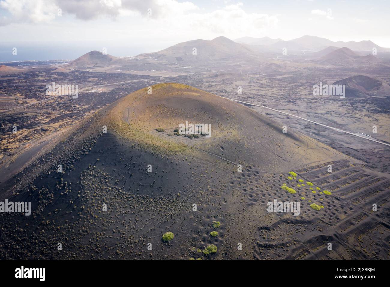 Luftaufnahme des schwarzen Vulkans Montaña negra Stockfoto