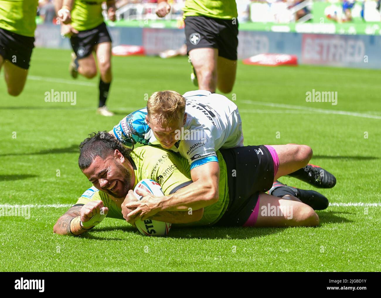 Newcastle, Großbritannien. 9.. Juli 2022. David Fifita von Wakefield Trinity versucht es beim Magic Weekend 2022, Wakefield V Toulouse im St James Park, Newcastle Credit: Craig Cresswell/Alamy Live News Stockfoto