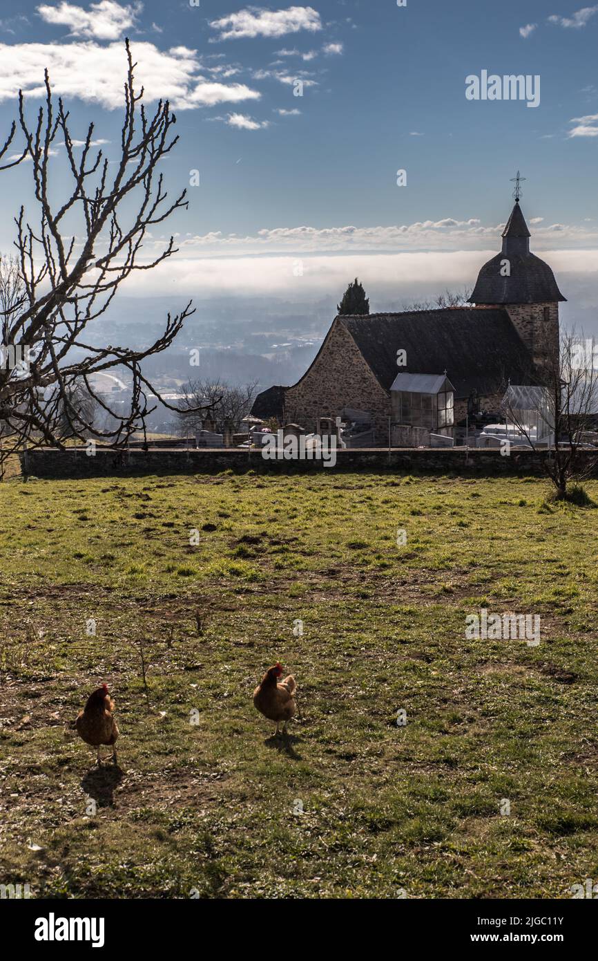 La Chartroulle - Chapelle Saint Ferréol en hiver - Vue sur la vallée de la Vézère Stockfoto