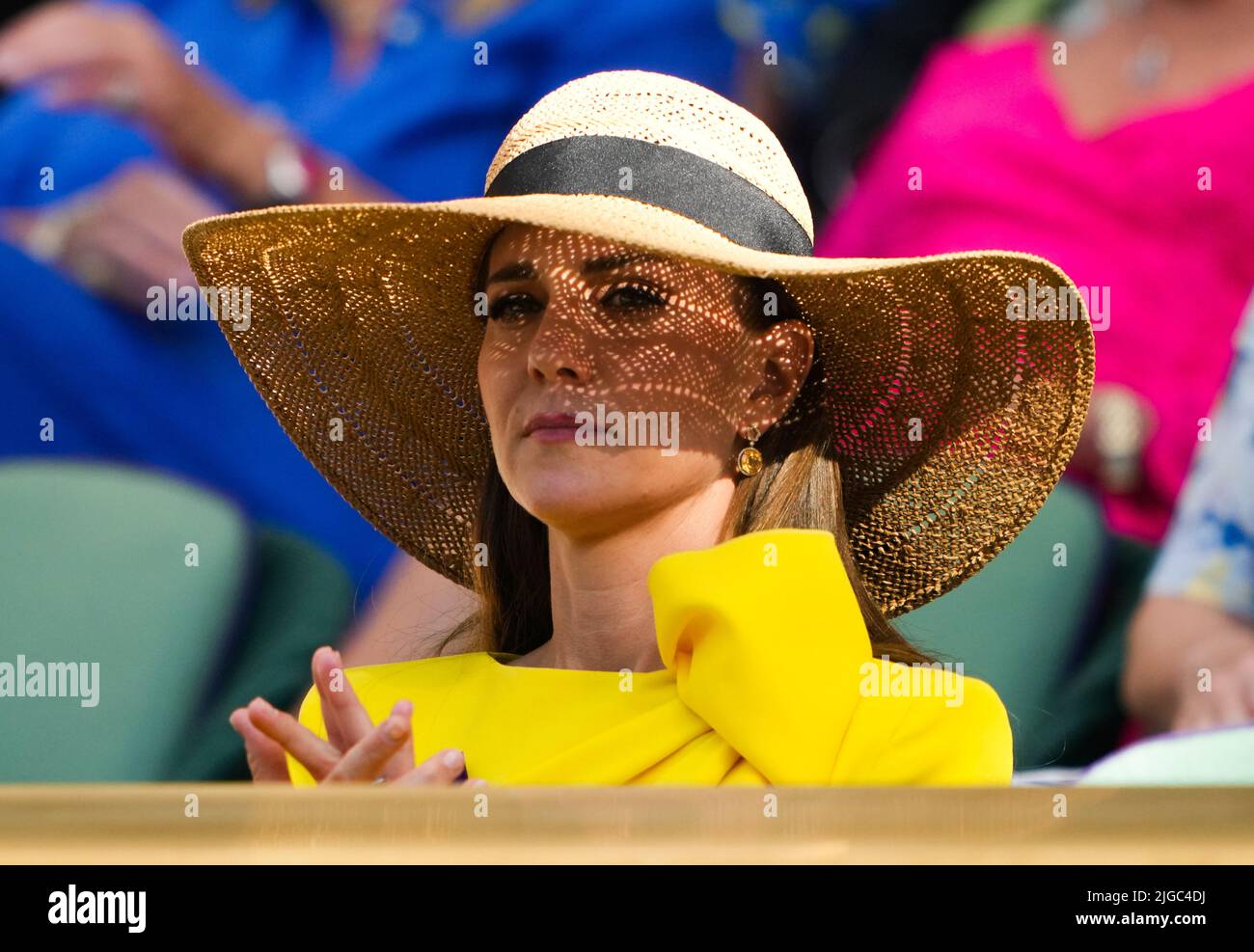 Die Herzogin von Cambridge in der Royal Box am 13. Tag der Wimbledon Championships 2022 beim All England Lawn Tennis and Croquet Club, Wimbledon. Bilddatum: Samstag, 9. Juli 2022. Stockfoto