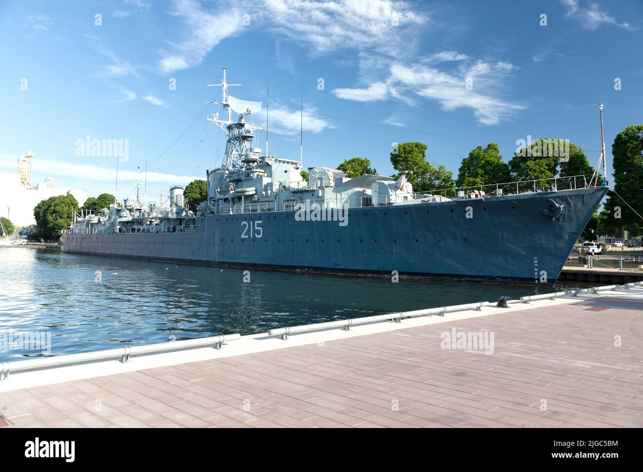 HMCS Haida der ehemalige Zerstörer der Royal Canadian Navy ist heute ein Museumsschiff am Pier 9 Hamilton Waterfront. Hamilton, Ontario, Kanada. Stockfoto