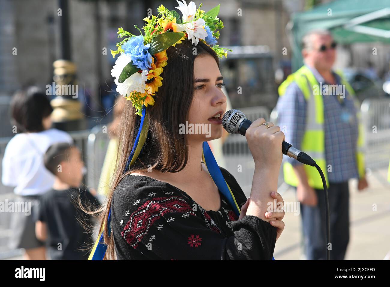 London, Großbritannien. 09.. Juli 2022. Unterstützen Sie die Ukraine jetzt: „Alle zusammen werden wir gewinnen“ gegen die russische Aggression, die russische IS-Terroristen singt, London, Großbritannien. - Downing Street, London, Vereinigtes Königreich. - 9. Juli 2022. Quelle: Siehe Li/Picture Capital/Alamy Live News Stockfoto