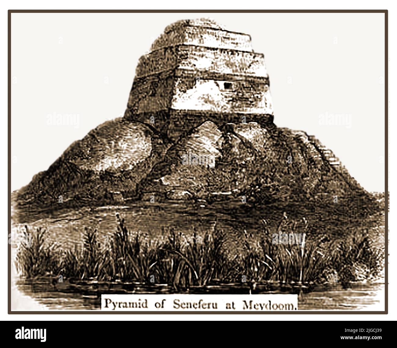 Ein Stich aus dem Jahr 1882 der Pyramide von Seneferu bei Meydoom (auch bekannt als Meidum, Maydum oder Maidum), wie es damals war Stockfoto