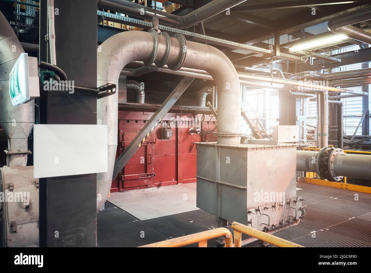 Industrielle Infrastruktur in einer Müllverbrennungsanlage. Stockfoto