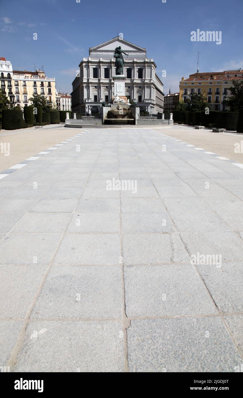 Das Königliche Theater von Madrid (Teatro Real) auf der anderen Seite der Plaza de Oriente - Madrid Spanien Stockfoto