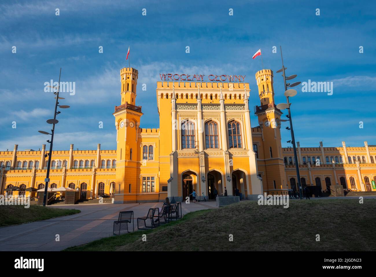 Breslau Polen, 4. Dezember 2020, der Hauptbahnhof Breslau Glowny in der Stadt Stockfoto