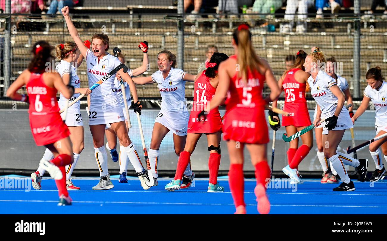 AMSTERDAM Frauen-WM 2022 Spanien & Netherlands26 Belgien gegen Chile (Crossover) Foto: Belgien Feiern 2-0 von Stephanie Vanden Borre WORLDSPORTPICS COPYRIGHT FRANK UIJLENBROEK Stockfoto